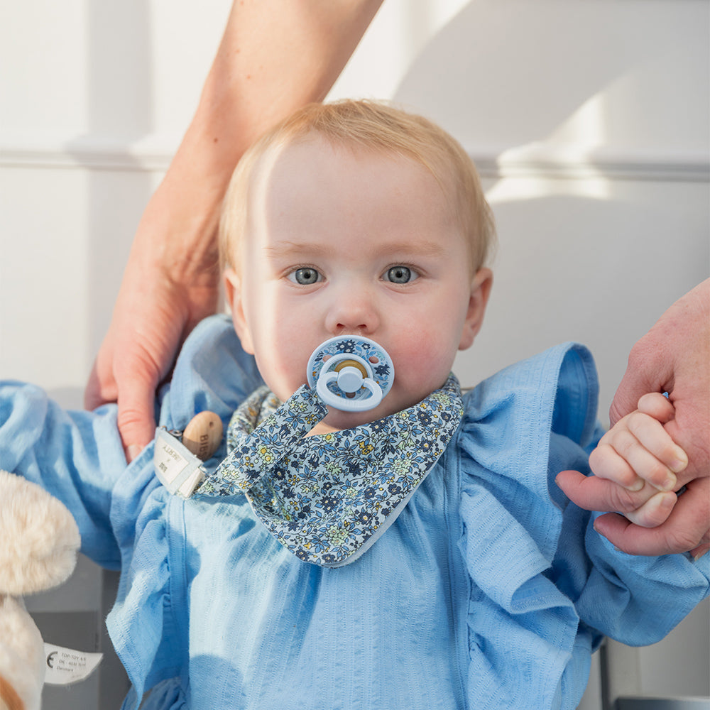 BIBS x LIBERTY Pacifier Clip | Chamomile Lawn Baby Blue