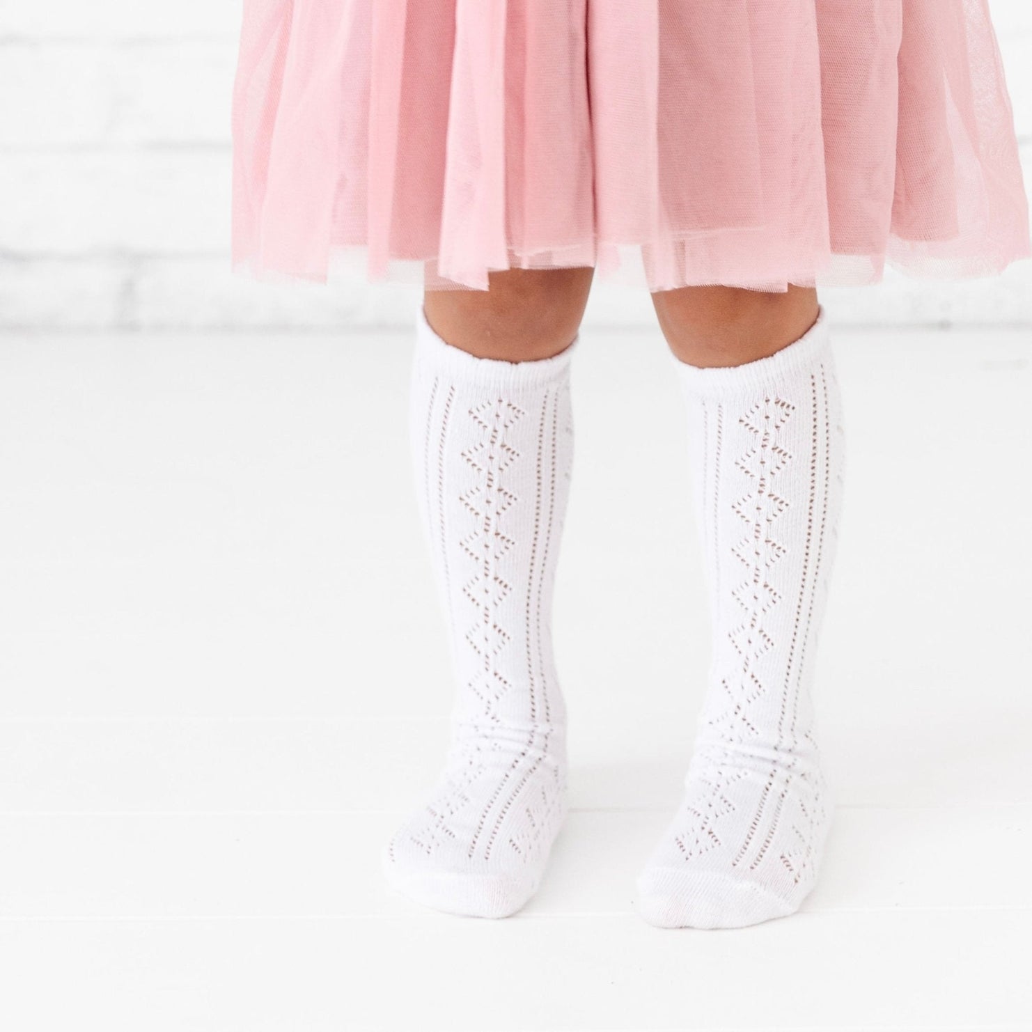 Scalloped Fancy Knee High Socks | White