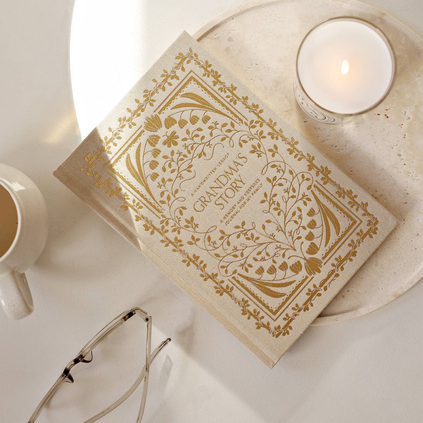 Grandma's Story: A Memory and Keepsake Journal For My Family