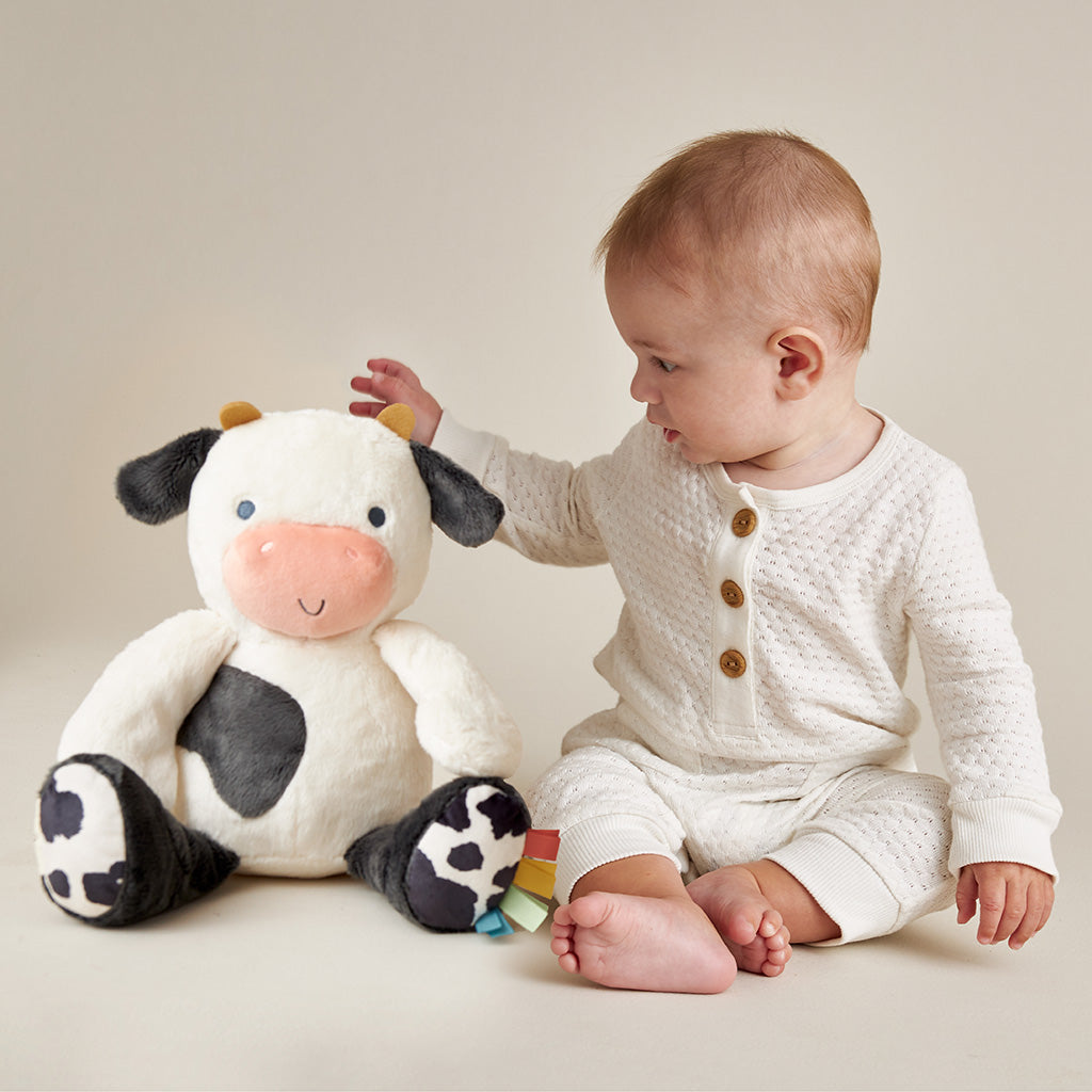 Sweetie Snuggles™ Plush | Cow
