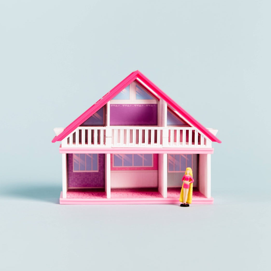 World's Smallest | Malibu Barbie Dreamhouse