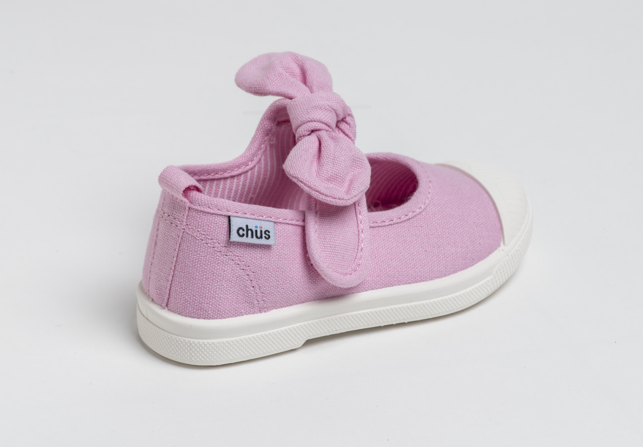 Canvas sneakers with single velcro strap and removable bow tie in light pink. Adorable monogrammed. Chus Shoes. Back view.