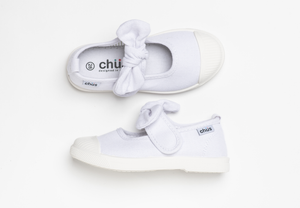 Canvas sneakers with single velcro strap and removable bow tie in white. Adorable monogrammed. Chus Shoes. Top view.