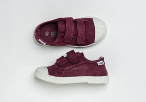 Distressed maroon canvas sneakers with double velcro straps. Chus Shoes. Top view.