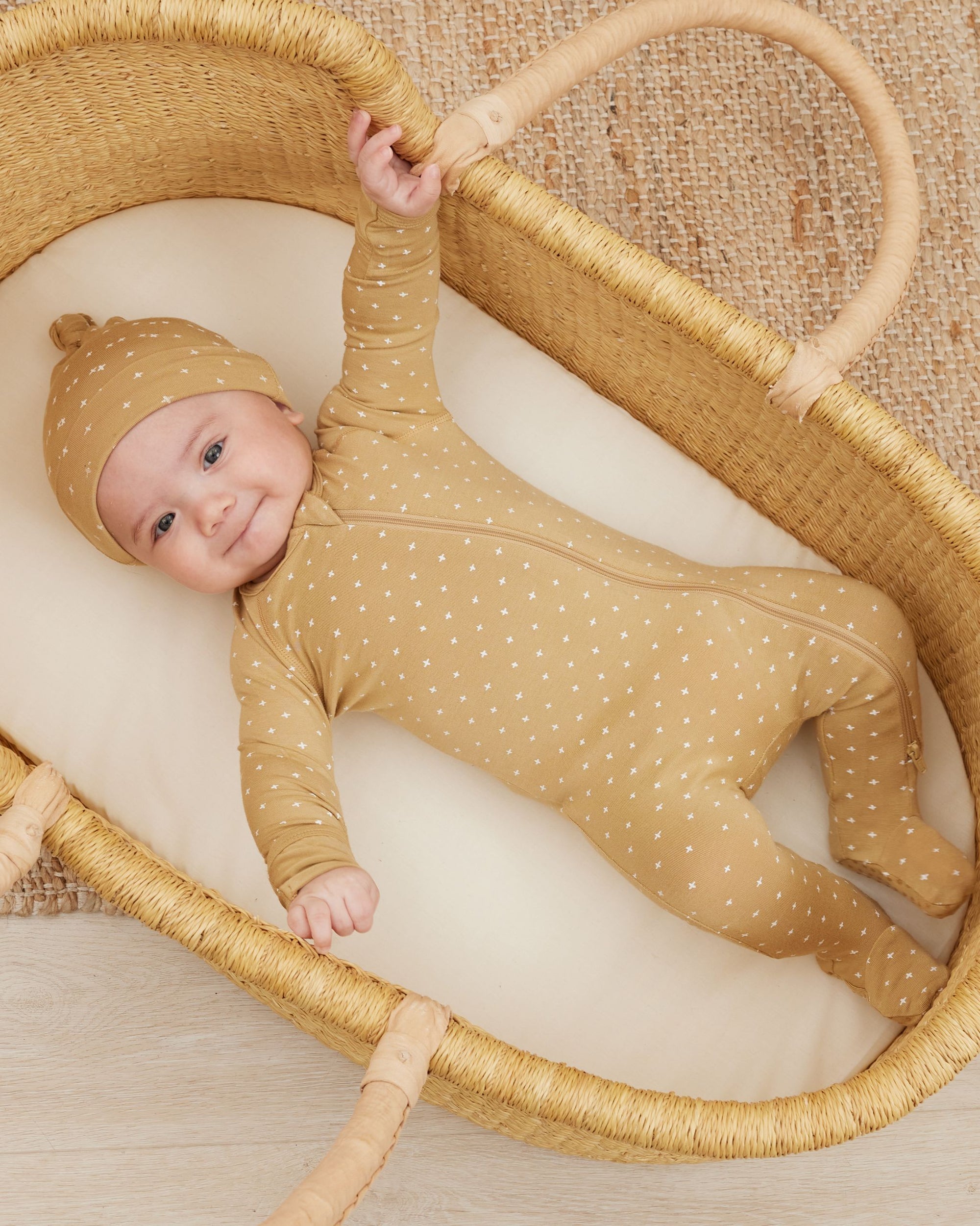 Bamboo Knotted Baby Hat | Plus